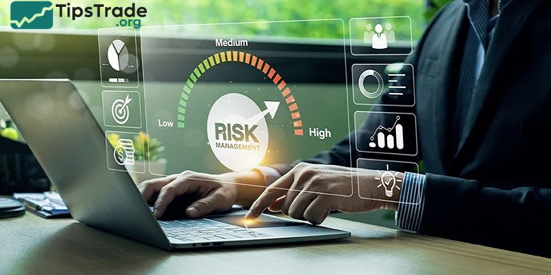 Common Types of Prop Firm Risks & How to Minimize them